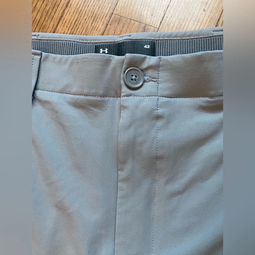 Under Armour Mens plus size 42 Light Gray HeatGear Shorts golf sports shorts
